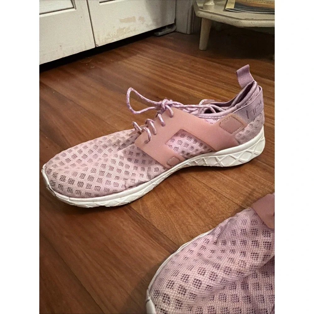 HEY DUDE Mistrall Mesh Sneakers Women's Lace Up Casual Size 10 Lilac Shoes